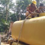 Tiga Hari Disiagakan, Truk Tangki Air Dukung PERRAKAJU di Pampang Dua